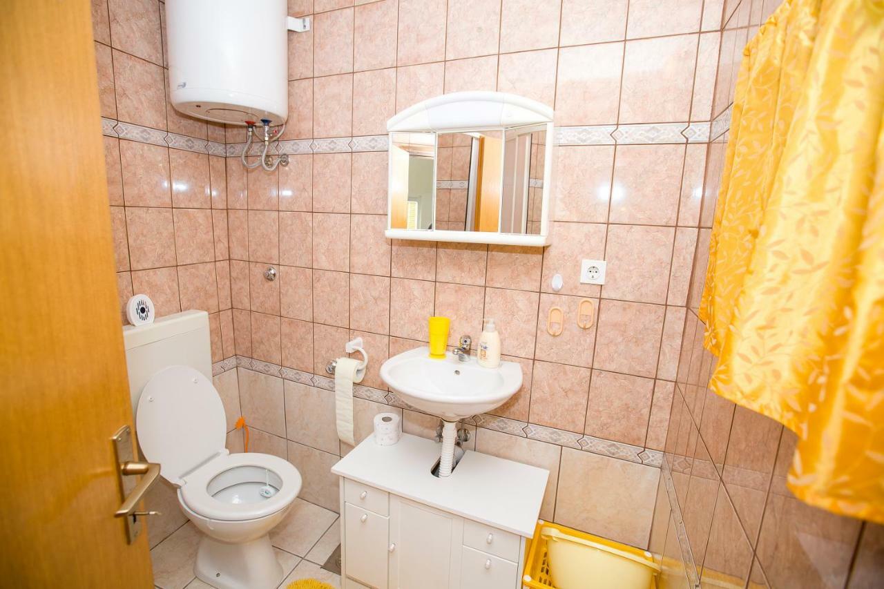 Apartmani Cindric คาร์โลบัก ภายนอก รูปภาพ